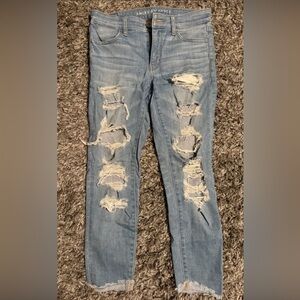 American Eagle Jegging Crop size 6 distressed light wash mid-high rise